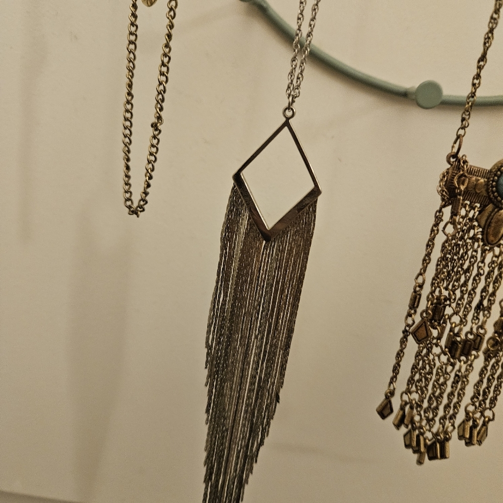 NECKLACE BUNDLE - Picture 2 of 9
